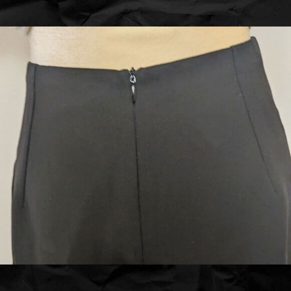 TR Line and Dot Handkerchief skirt - EUC - Picture 6 of 12